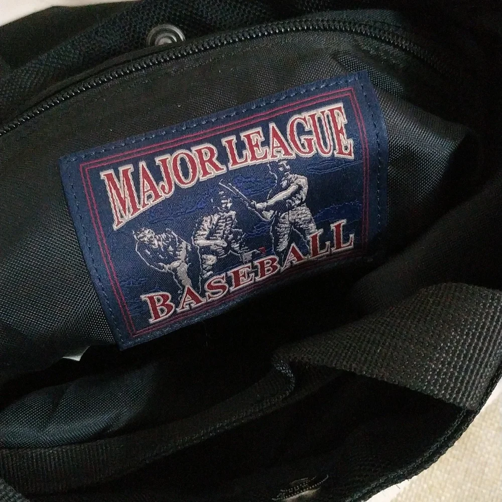 MLB Nylon Crossbody Tote bag - Picture 11 of 17